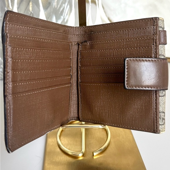 Vintage Gucci Bifold Wallet, AS IS, FINAL SALE - Picture 6 of 16